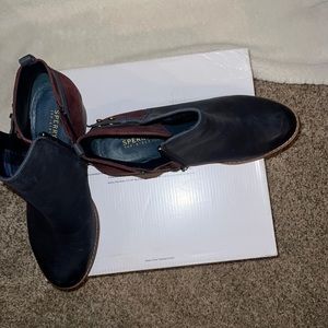 Sperry ankle boot